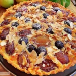 Tarte aux prunes et myrtilles amande