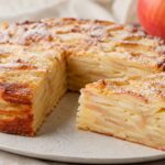 Gâteau invisible aux pommes et poires fondant