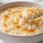 Riz au lait crémeux à la vanille et caramel