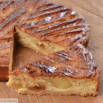 Gâteau Breton aux Pommes et Caramel Beurre Salé